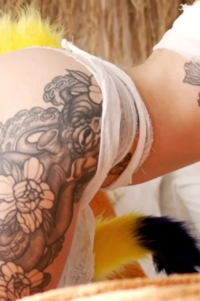 sexy brazilian girl Amanda Welp egyptian goddes cosplay