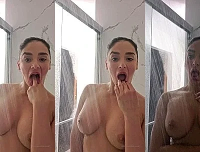 Sheena Ryder bouncing her wet big tits in the shower