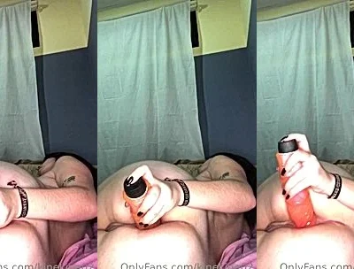 Kinekine02 fucking a big dildo vibrator in bed