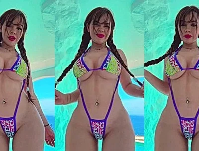 DanyanCat teasing her sexy body in string bikini