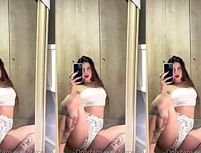 Luz Cervo teasing her sexy body in the mirror