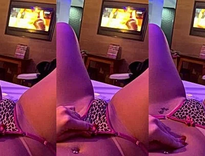 beautiful slut Isadora Vale playing with her pussy in leopard lingerie