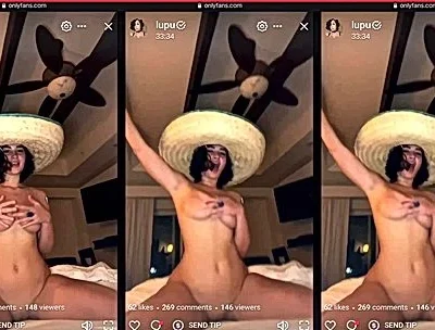 LupuWellness playing with her naked body on livestream