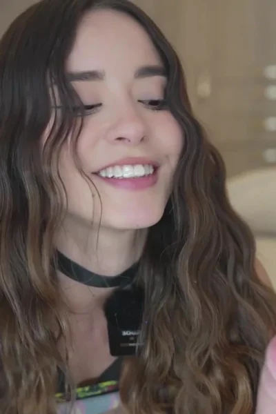 Eimigirl sucking on a dildo in her fishnet pantyhose