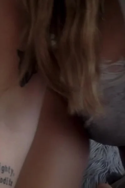 Kennacatx twerking her big booty wearing white bodysuit