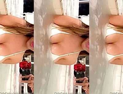 Danielley Ayalaa teasing her big tits in the jacuzzi