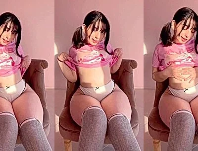 Defiantpanda teasing her thicc body in her pink t-shirt