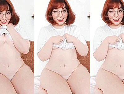 Defiantpanda flashing her naked thicc body